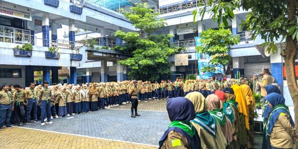 Upacara peringatan milad Hizbul Wathan di Perguruan Muhammadiyah Sumberrejo