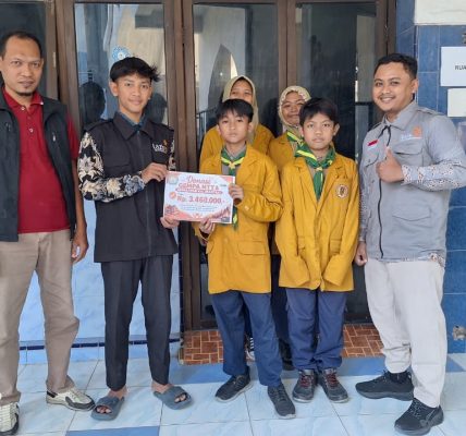 Penyaluran donasi dari MIM 18 Sumberrejo untuk Bencana NTT