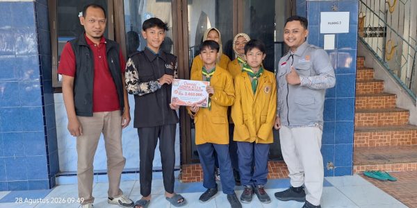 Penyaluran donasi dari MIM 18 Sumberrejo untuk Bencana NTT