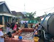 Penyaluran bantuan air bersih di desa Balongcabe Kedungadem