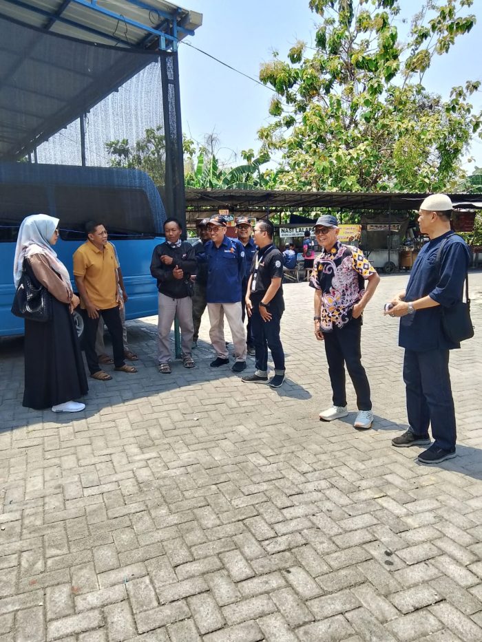 Tim Lazismu melaksanakan survei titik sumur bor di Baureno